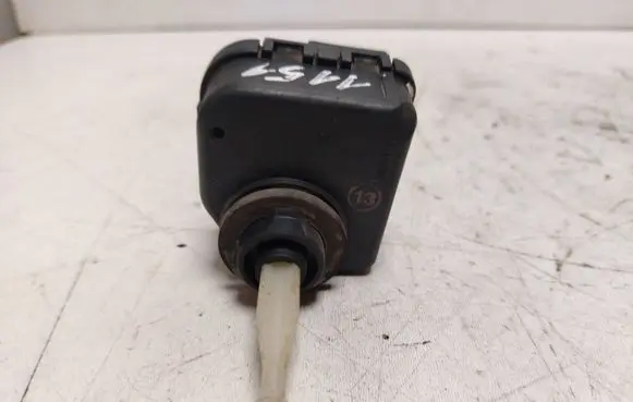 Audi A4 S4 B5 8D Headlight level adjustment motor 0307852315 4D0941295