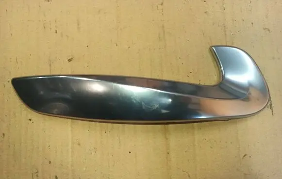 Renault Latitude (L70) Front door trim bar 809541243R