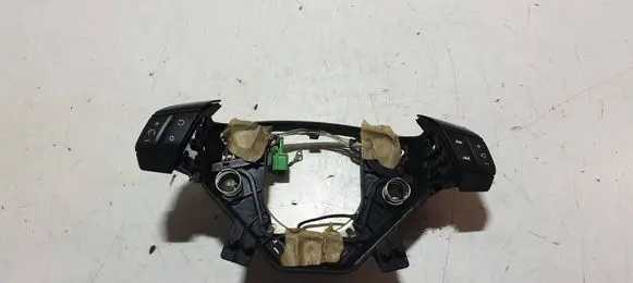 Volvo XC90 Steering wheel buttons/switches 349005C