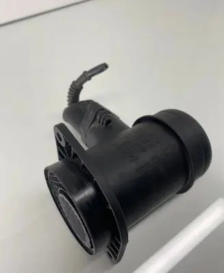 Volkswagen PASSAT B5.5 Mass air flow meter 0281002463 038906461