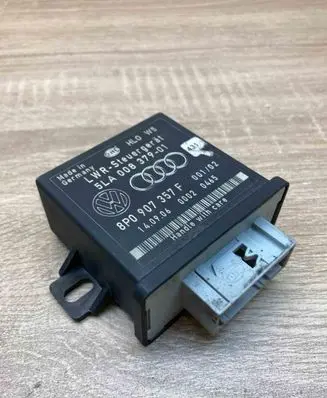 Audi A3 S3 8P Light module LCM 8P0907357F 5LA008379