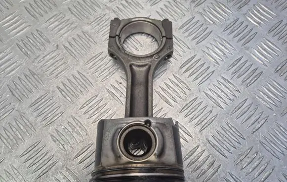BMW 7 F01 F02 F03 F04 Piston 7812585