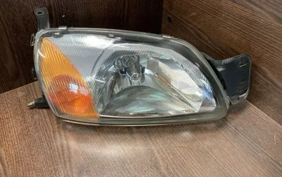 Ford Fiesta Headlight/headlamp 0301173302 YS6113005AL