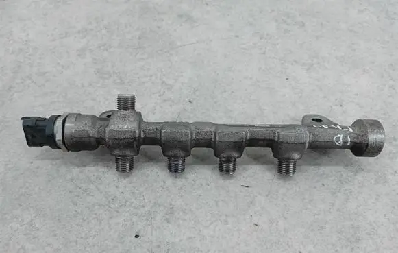 Opel Insignia A Fuel main line pipe 55576177