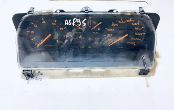 Mazda 626 Speedometer (instrument cluster) gg37c 90202