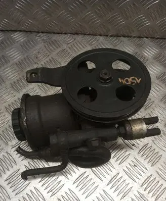Toyota Corolla E110 Power steering pump