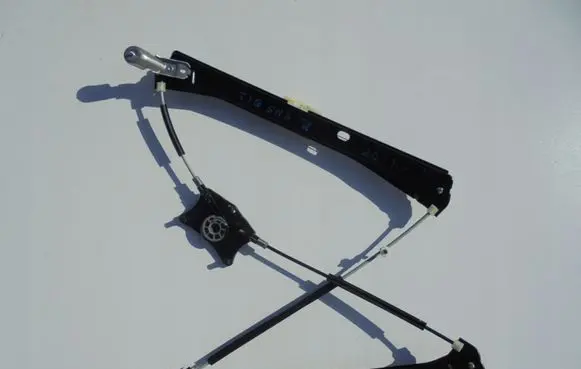 Volkswagen Tiguan Front window lifting mechanism without motor 5NA837462