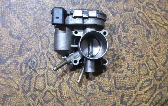 Volkswagen Polo III 6N 6N2 6NF Engine shut-off valve 030133062C 0280750095