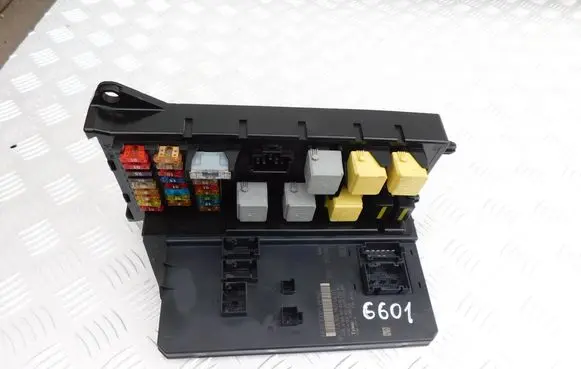 Mercedes-Benz Sprinter W906 SAM control unit A9069006601 A9069022001 A9069013000