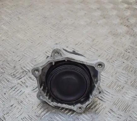 BMW 2 F22 F23 Engine mount bracket 6859413