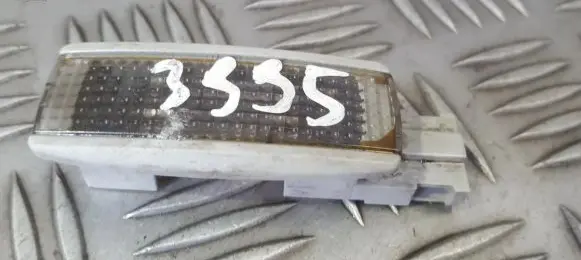 Volkswagen PASSAT B5 Other interior light 3B0947113
