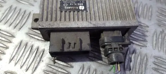 Renault Kangoo I Glow plug pre-heat relay 7700111525