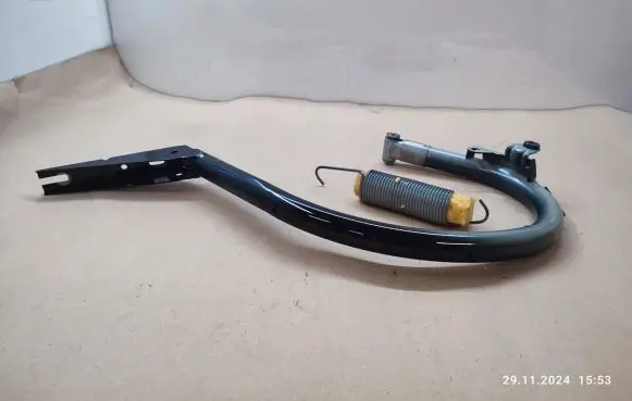 Mercedes-Benz E C207 W207 Tailgate/trunk/boot hinge A2077500628