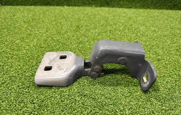 Renault Master III Front door upper hinge 804000005R
