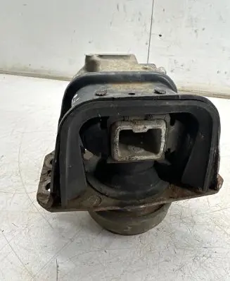 Citroen C4 I Engine mount bracket 9636270080
