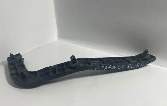 Suzuki Grand Vitara II Rear bumper mounting bracket 1V1S 1V1S0