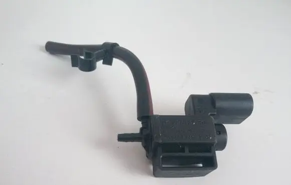 Volkswagen Golf VI Turbo solenoid valve 037906283C
