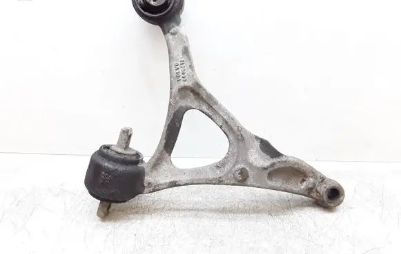 Volvo XC90 Front lower control arm/wishbone