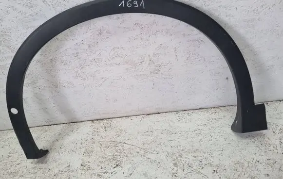 Volkswagen Tiguan Front arch trim 571853717