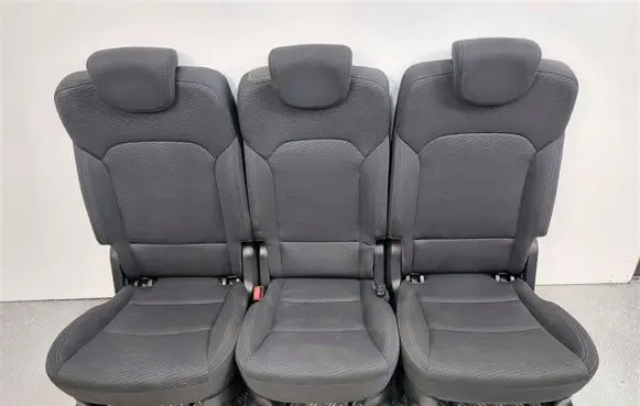 KIA Carens III Second row seats 