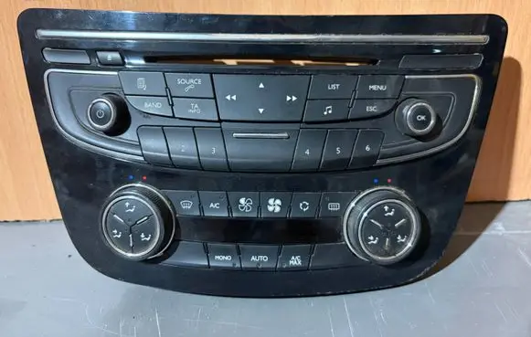 Peugeot 508 Climate control unit