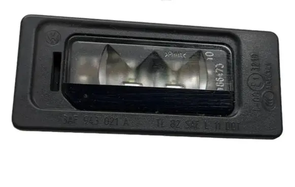 Volkswagen Touran III Number plate light 3AF943021A