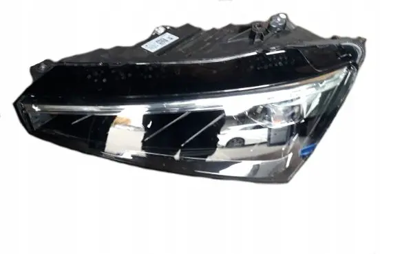 Skoda Scala Headlight/headlamp 657941015A