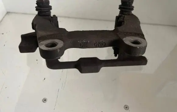 Audi A6 S6 C6 4F Brake caliper pad carrier rear 