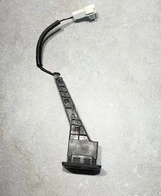 Lexus RX 330 - 350 - 400H Tailgate/boot open switch button 7183053