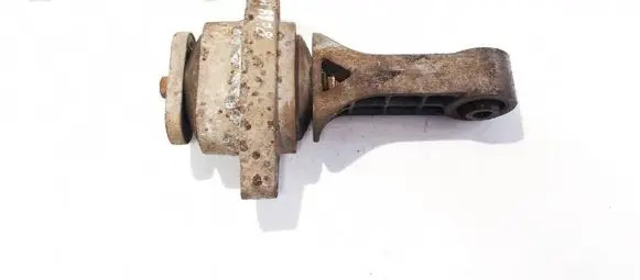 Chevrolet Aveo Engine mount bracket