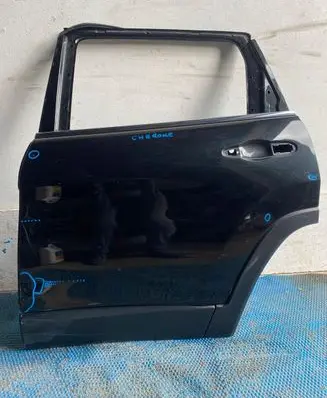 Jeep Cherokee Rear door