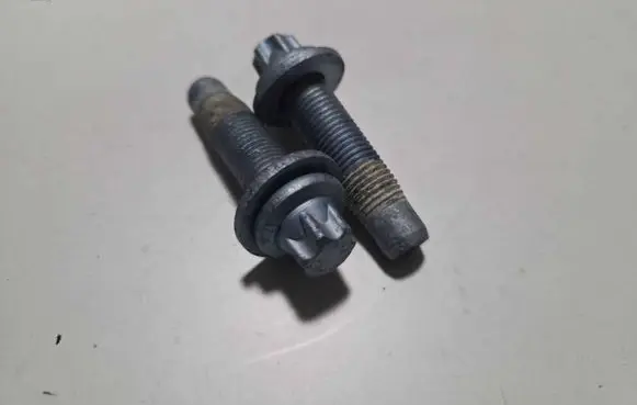 Mercedes-Benz E W212 Front suspension camber bolt A0009907311