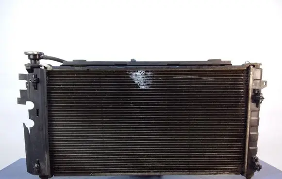 Chevrolet Caravan Coolant radiator 40482A