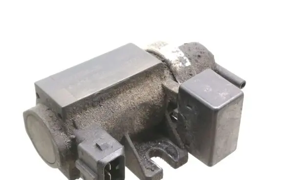 BMW 5 E39 Turbo solenoid valve 72279600 2247906