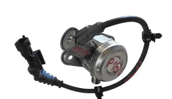 Alfa Romeo Stelvio Fuel injection high pressure pump 670051499