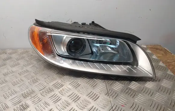 Volvo S80 Headlight/headlamp 31214348