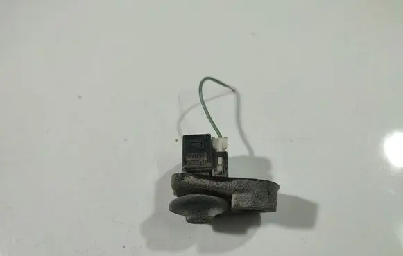 Nissan Pathfinder R51 Front door sensor 