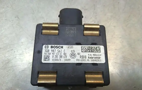 Skoda Superb B8 (3V) Distronic sensor radar 3Q0907561C