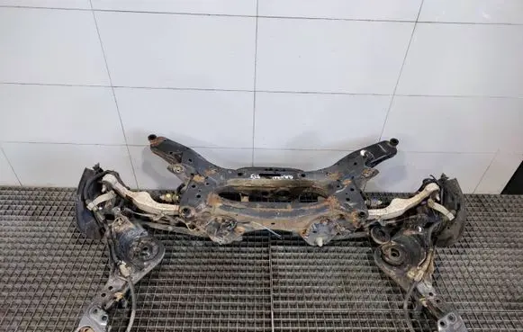 Nissan Qashqai Front bumper support beam 