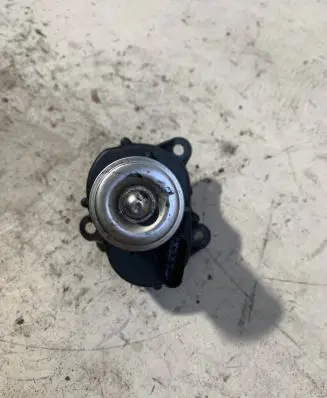 BMW 7 F01 F02 F03 F04 Intake manifold valve actuator/motor 7811299