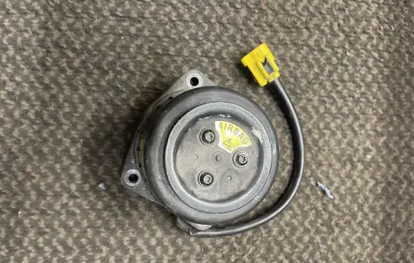 Jaguar XF X250 Pedestrian airbag 8X2316E600
