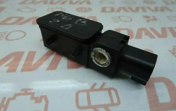 Mazda 6 Airbag deployment crash/impact sensor GJ6A57K1X GJ6A-57-K1X