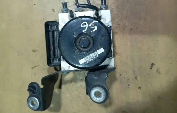 Volvo V60 ABS Pump 31329137 A426G
