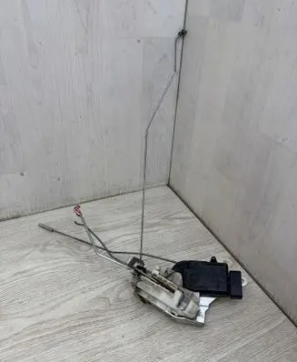 Suzuki Liana Front door lock