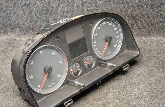 Volkswagen Touran I Speedometer (instrument cluster) 1T0920864A