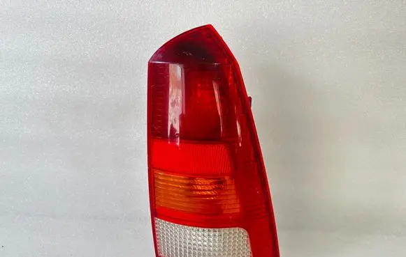 Ford Mondeo Mk III Rear/tail lights 0374D
