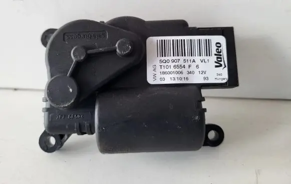 Volkswagen Tiguan A/C air flow flap actuator/motor 5Q0907511A