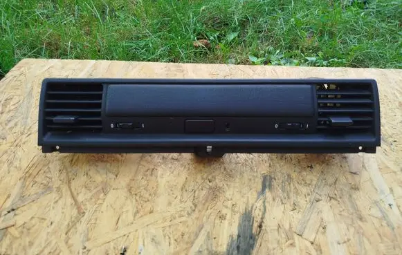 BMW 3 E36 Dash center air vent grill 8162022