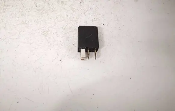 Skoda Octavia Mk2 (1Z) Other relay 8z0951253