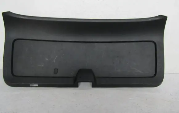 Skoda Octavia Mk3 (5E) Tailgate/boot lid cover trim 5E9867975
